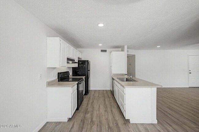 Building Photo - 5236 W Peoria Ave