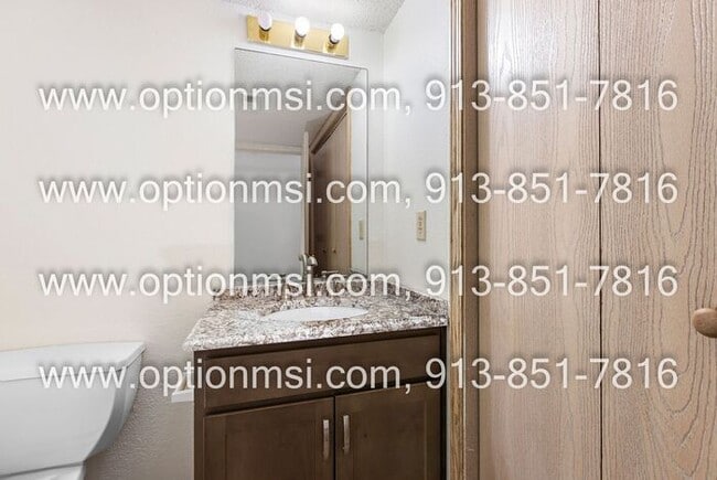 Building Photo - 3-bedroom townhouse now available in Belton!