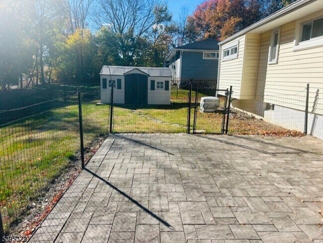 Building Photo - 120 Parsippany Rd