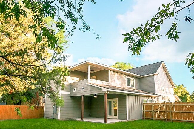Building Photo - 607 Montclair Ave