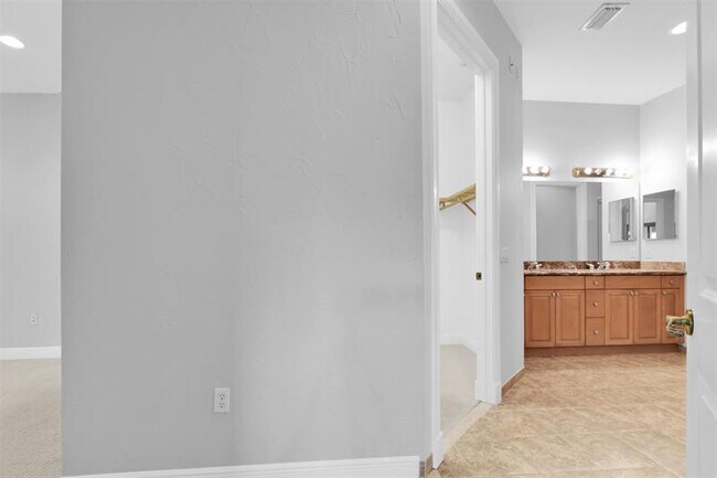 Building Photo - 7535 Old Thyme Ct