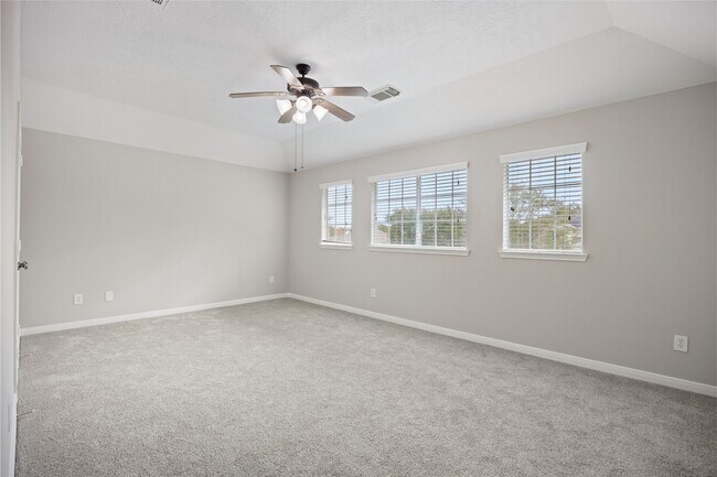 Building Photo - 7447 Oakwood Canyon Dr