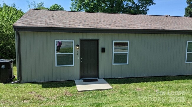Primary Photo - 250 W McNeely Ave