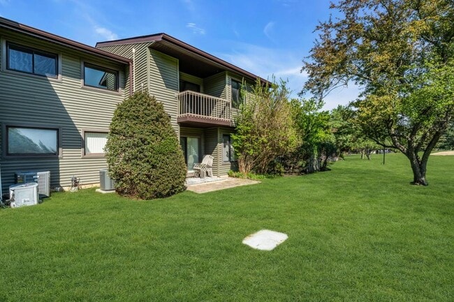 Building Photo - 15B Andover Ct