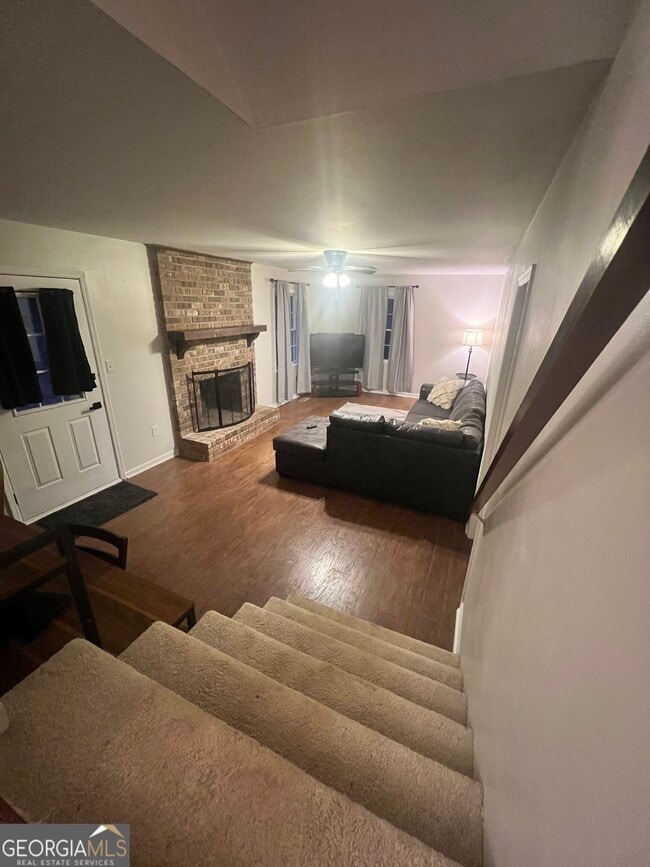 Building Photo - 527 University Cir