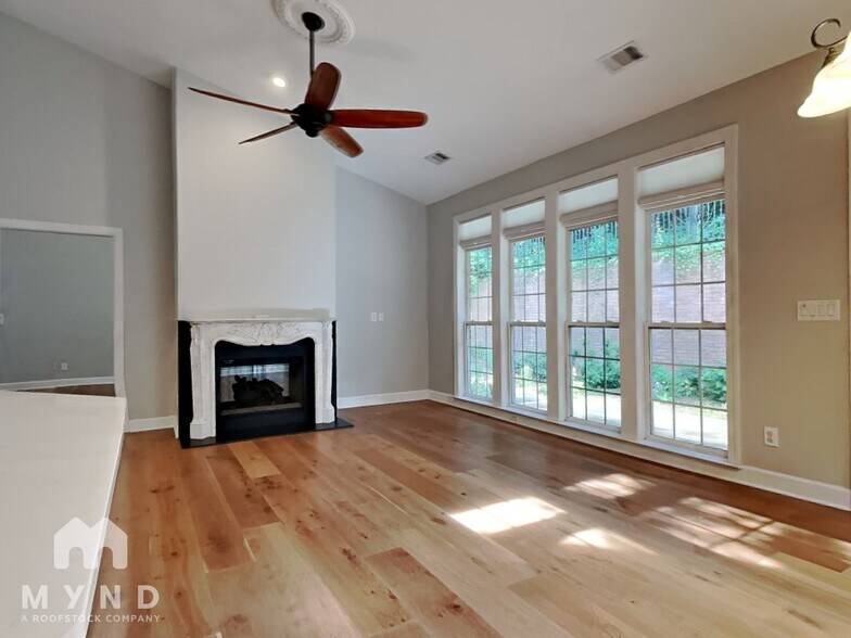 Building Photo - 2149 Wrights Mill Cir NE