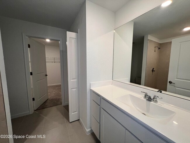 Building Photo - 1541 Newport St SE