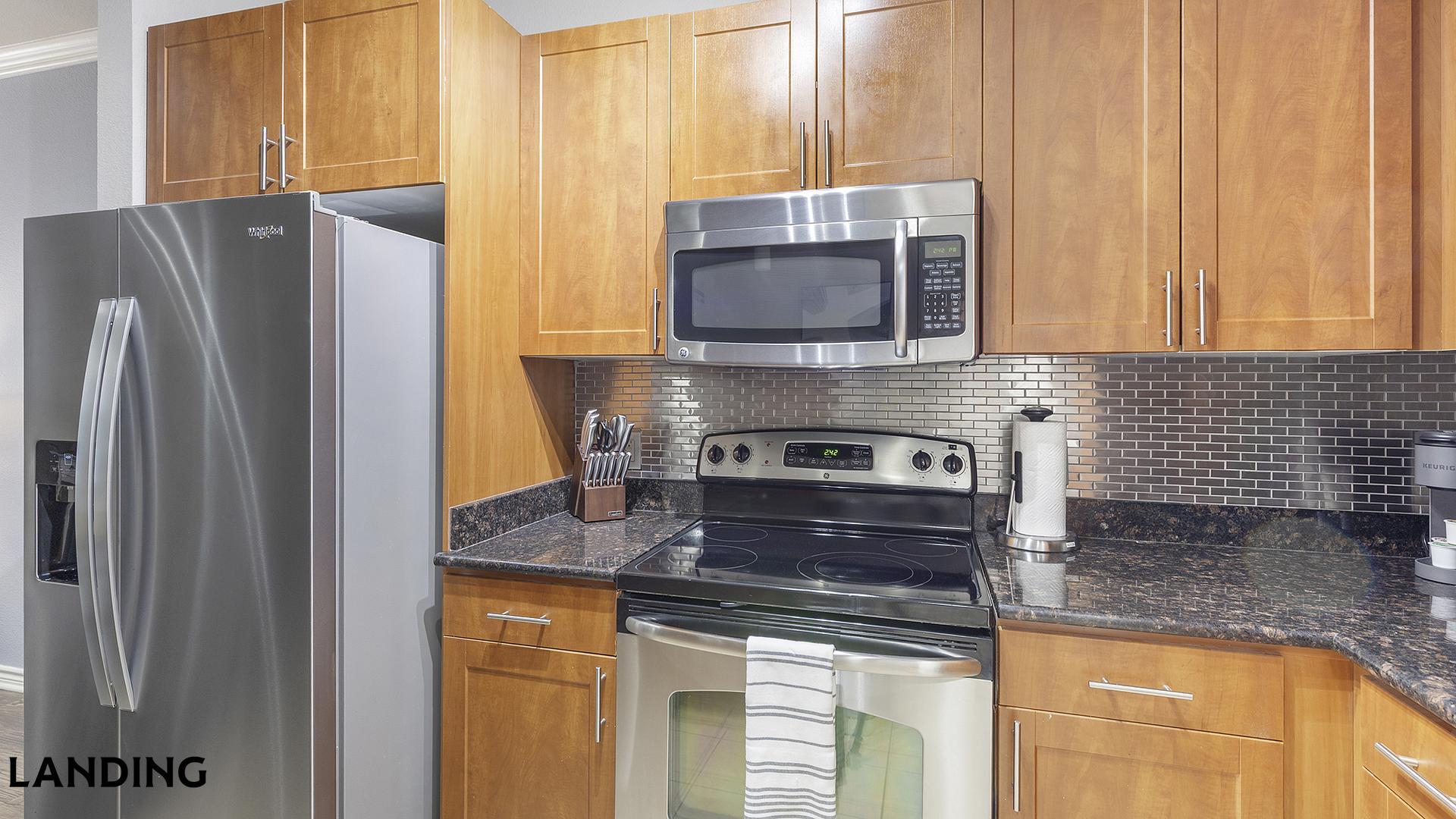 Building Photo - 15777 Quorum Dr