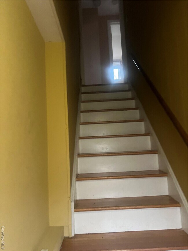 Building Photo - 8 Windmill Ln