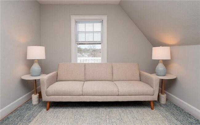 Building Photo - 118 Ruggles Ave