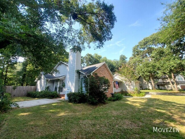 Building Photo - 6902 Persimmon Pl