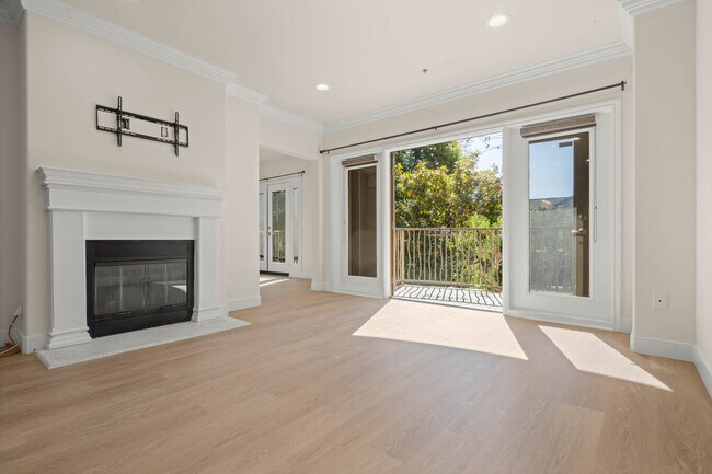 Building Photo - 8541 Alcott St