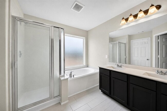 Building Photo - 16361 Olive Sparrow Dr