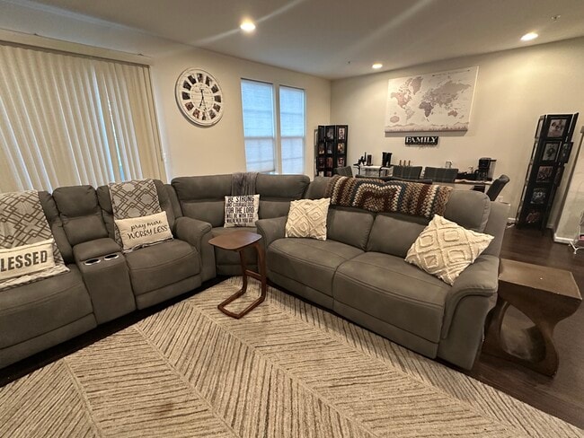 Building Photo - 5640 Scott Ridge Pl