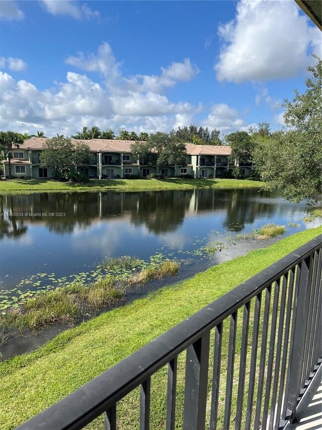 Building Photo - 280 Crestwood Cir