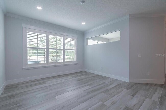 Building Photo - 2820 Isles Wy