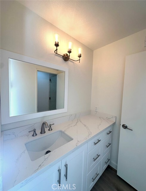 Building Photo - 90 Clearbrook