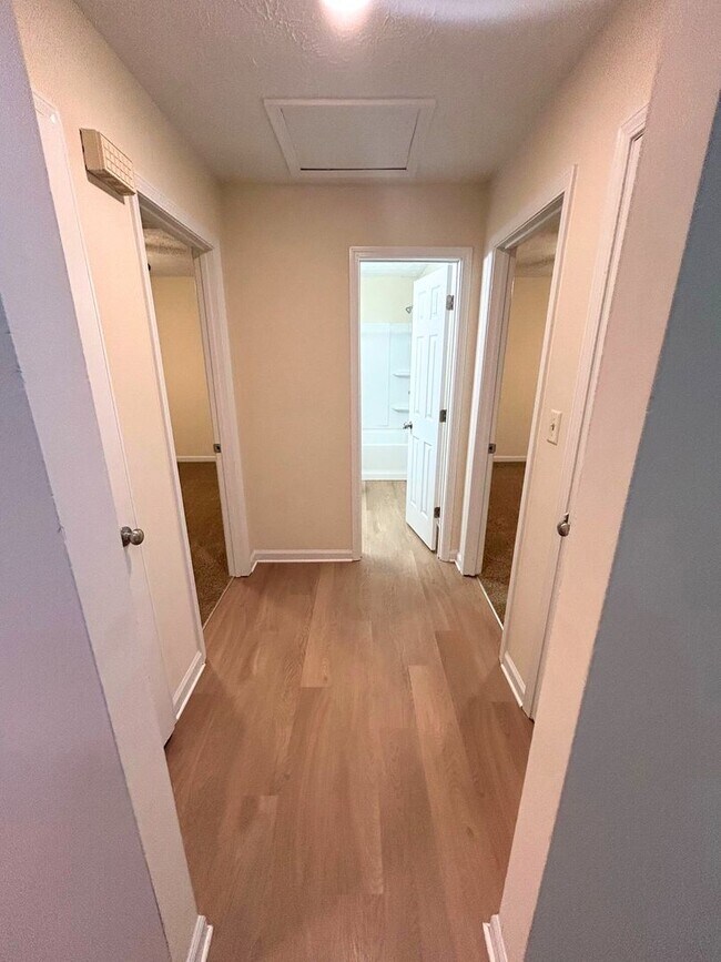 Building Photo - NOW LEASING FOR AUGUST 2026!