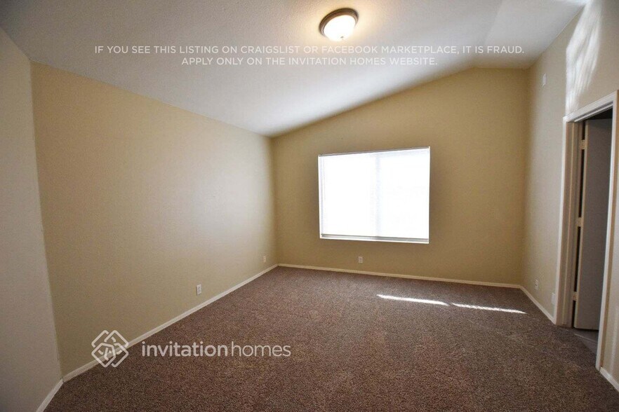 Building Photo - 9431 W Ironwood Dr