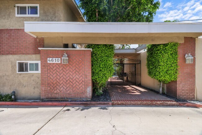 Building Photo - 4610 Densmore Ave