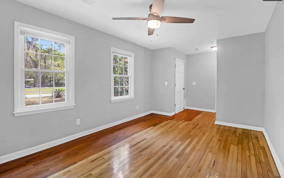Building Photo - 1203 Happyland Blvd