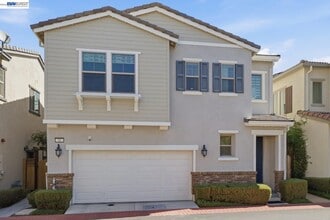 Building Photo - 33 Roccolino Ln