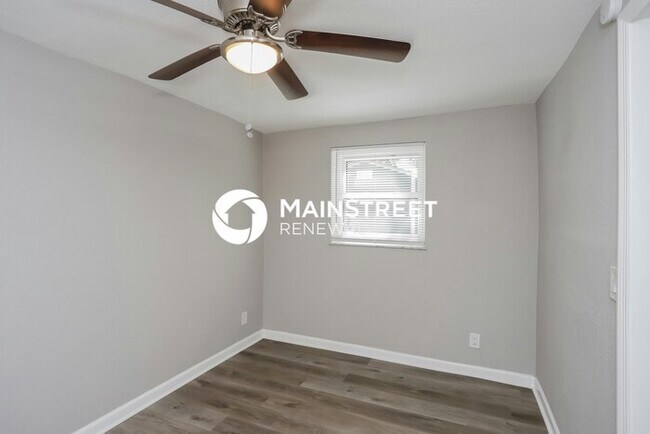 Building Photo - 3 Bedroom Pet-Friendly Home in Clearwater, FL with Main Street Renewal