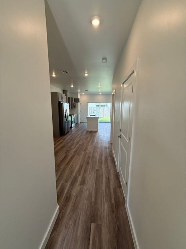 Building Photo - 1020 Prestige Pl