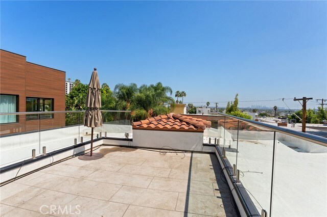 Building Photo - 913 Hilldale Ave