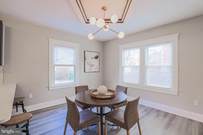 Building Photo - 3803 Cedardale Rd