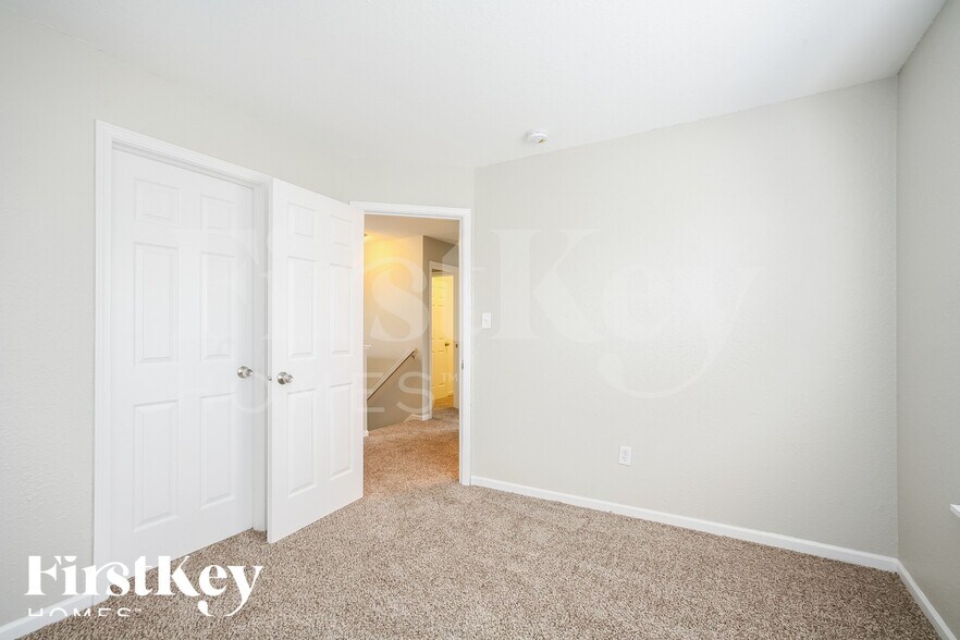 Building Photo - 4327 Autumn Crest Ct