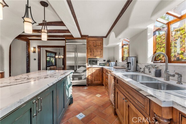 Building Photo - 1481 Santa Cruz St