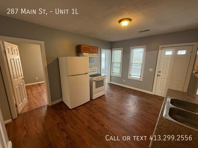 Building Photo - 287 Main St