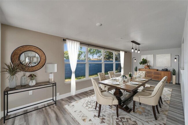 Building Photo - 2552 Bramblewood Dr W