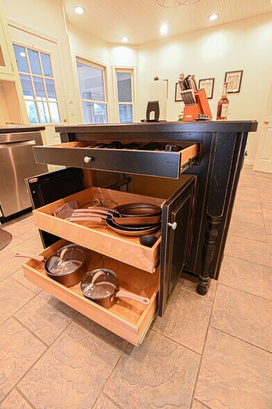 Building Photo - 1645 Burks Branch Rd