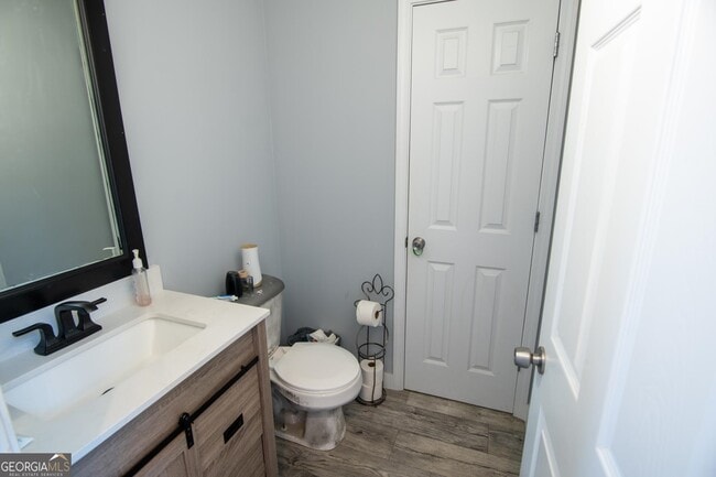 Building Photo - 1582 Ewing Farm Dr