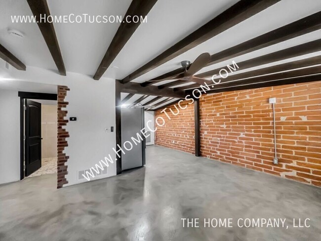 Building Photo - 4535 E Fairmount St