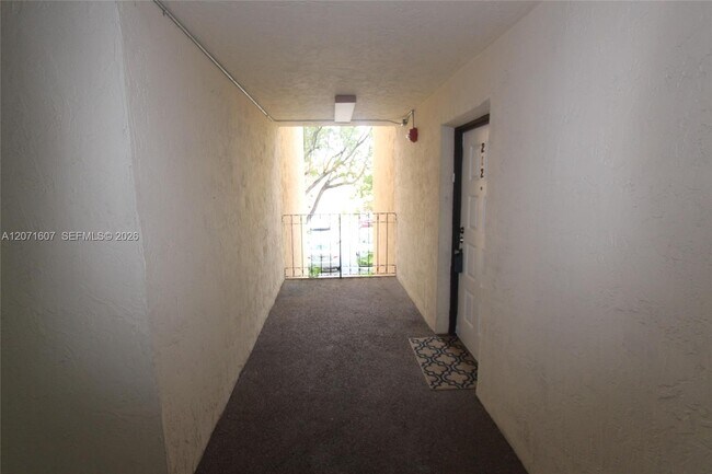 Building Photo - 8005 Lake Dr