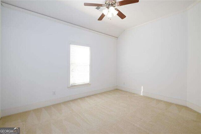 Building Photo - 1106 Devine Cir NE