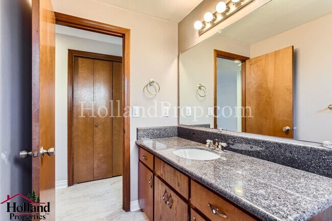 Building Photo - Charming 3-Bed, 2-Bath Home with Stunning Neighborhood Views & Excellent Amenities! NEW PRICE and...