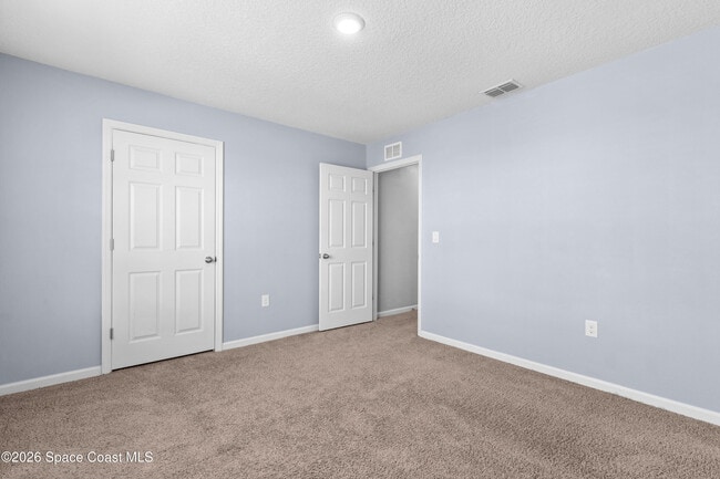 Building Photo - 402 Moray Dr