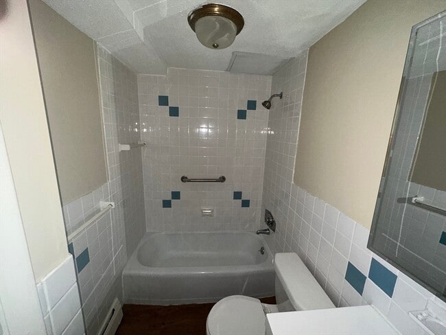 Building Photo - 375 Harvard St