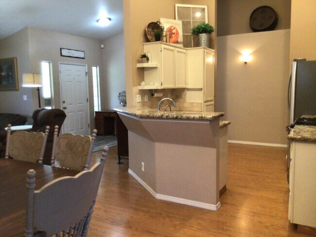 Building Photo - 1555 Morgan Dr