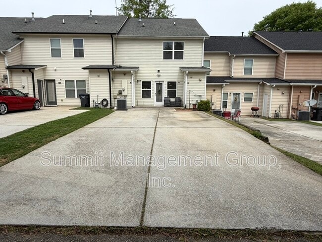 Building Photo - 180 Orchard Dr