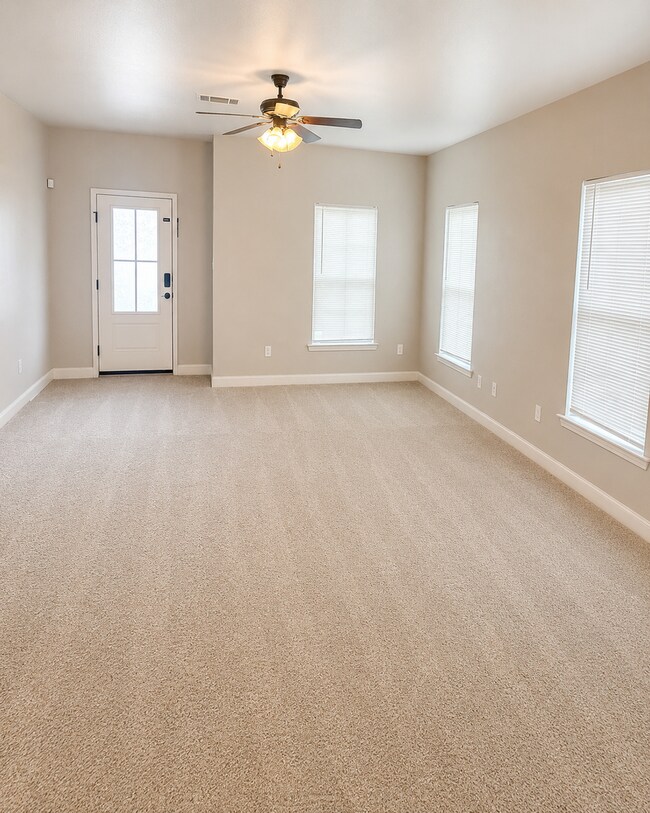 Building Photo - 13870 Maddie Cir