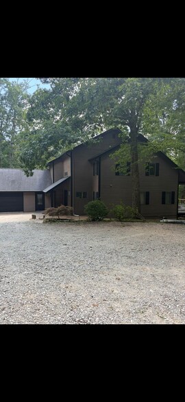 Building Photo - 2709 Grandma Barnes Rd