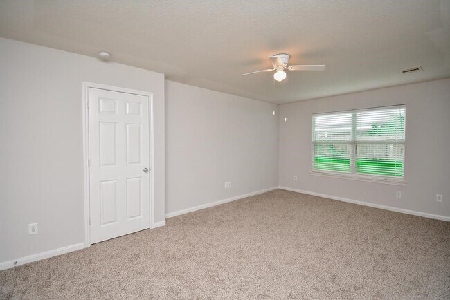 Building Photo - 2306 Ledgeway Ct