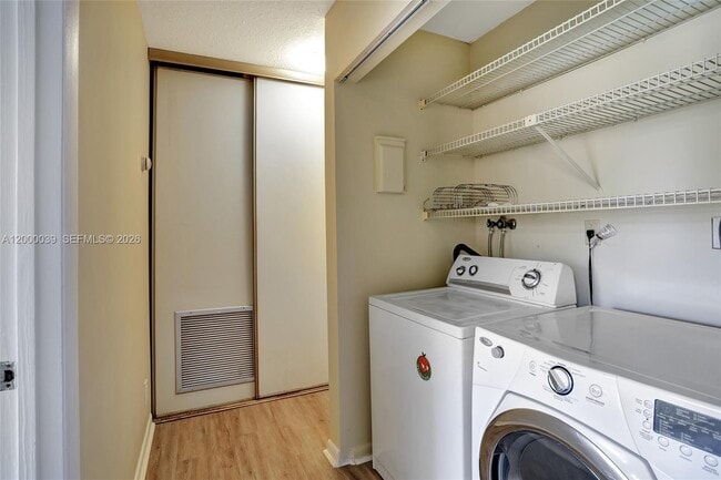 Building Photo - 2215 NW 45th Ave