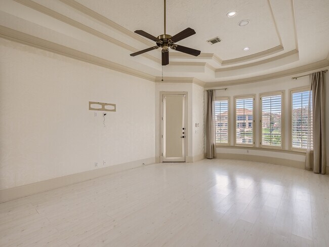 Building Photo - 19027 Crescent Bay Dr