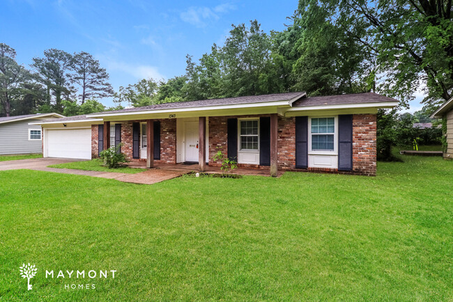 Building Photo - 1343 Springdale Dr